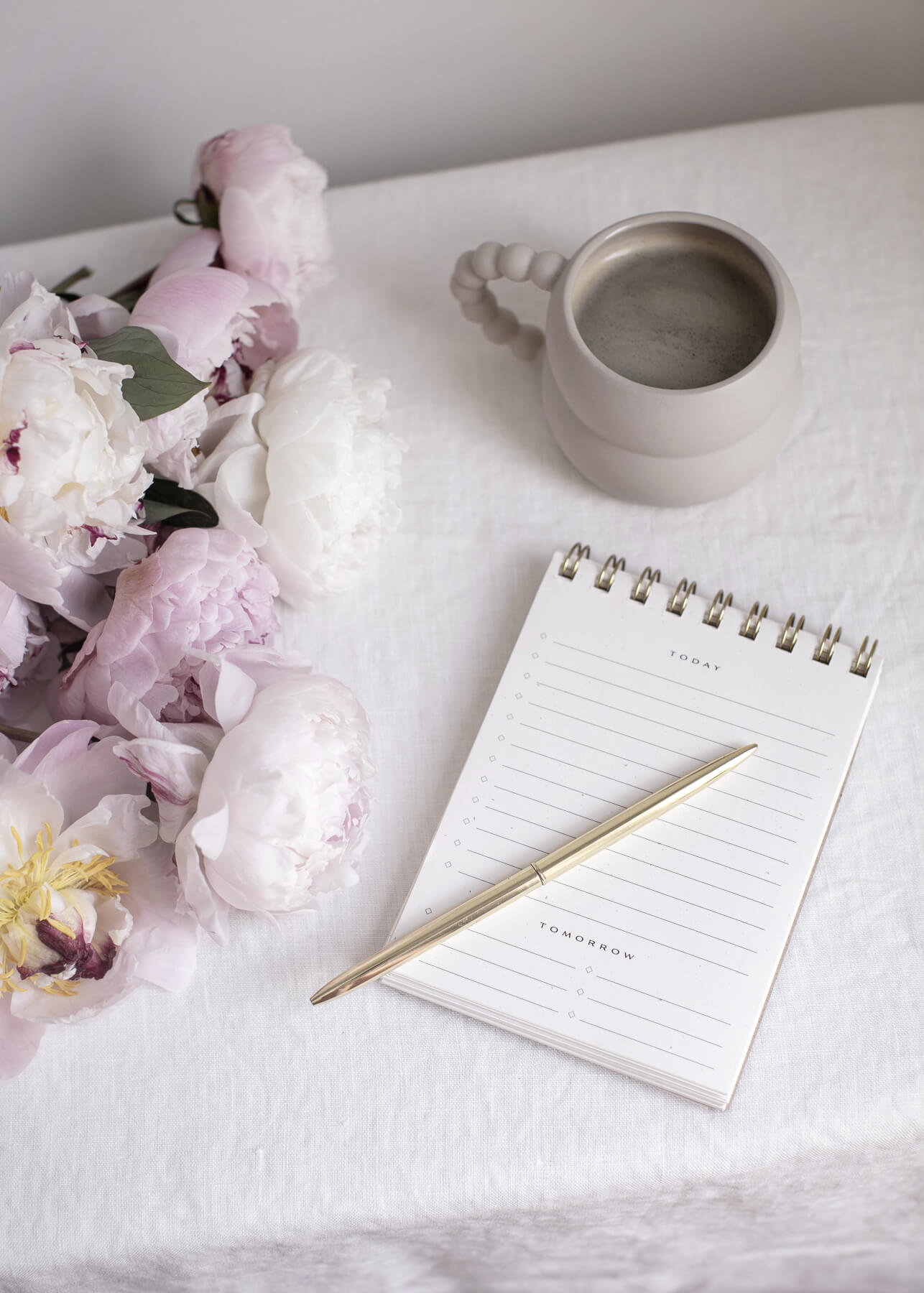 Peony-Flowers-Coffee-Mug-Notepad-and-Gold-Pen